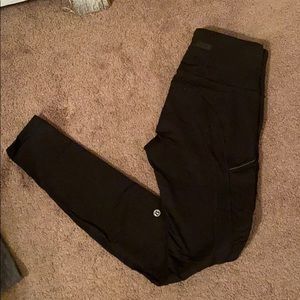 Lululemon leggings with side pocket